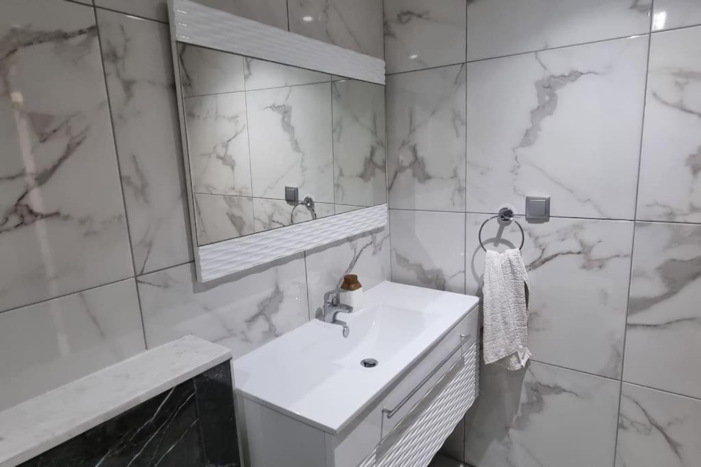 Fantastique, Luxerieux, Agreabel Appartement Монастир Екстериор снимка